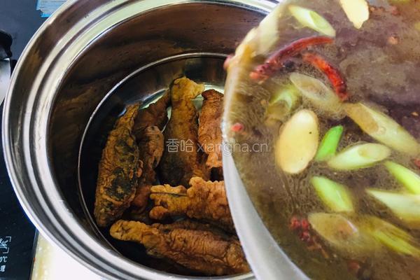 黄焖鲫鱼的做法图解8