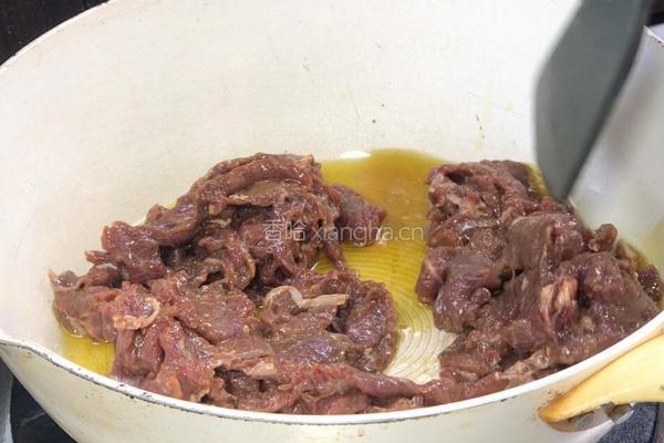西芹炒牛肉的做法图解7