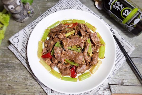 西芹炒牛肉的做法图解15