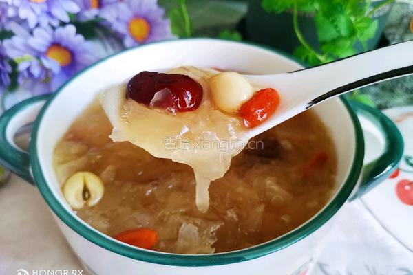 红枣银耳莲子羹的做法图解8