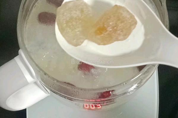 银耳红枣马蹄糖水的做法图解8