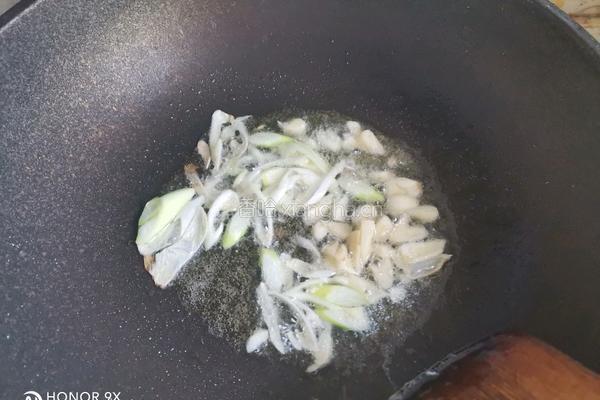 香菇炒肉片的做法图解7