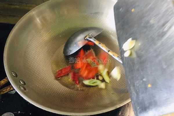 木耳胡萝卜炒莲藕的做法图解6