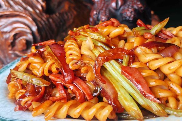 中西合璧低脂低卡｜5分钟酸甜咸香炒意粉 深夜食堂风的做法图解11