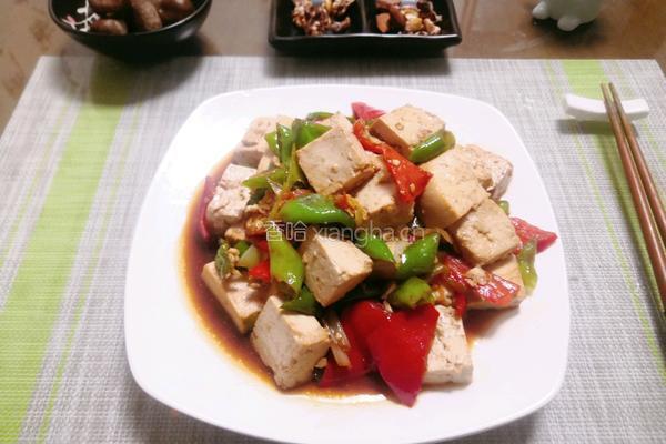 葱爆豆腐的做法图解1