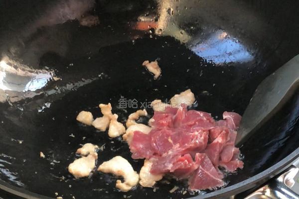 香菇冬笋肉片煲的做法图解7