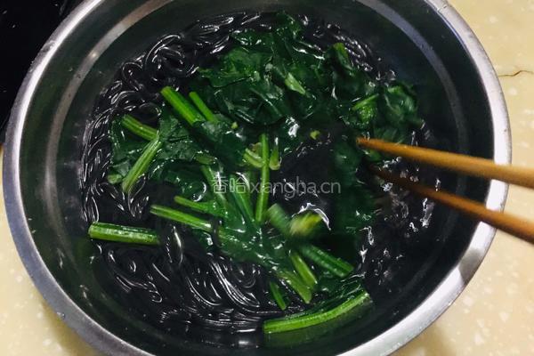炝拌蕨根粉的做法图解5