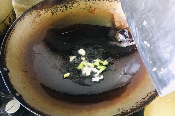 胡萝卜丝炒豆干的做法图解3