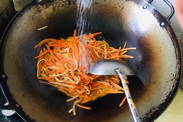 胡萝卜丝炒豆干的做法图解9