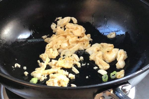 青菜鸡蛋炒河粉的做法图解6