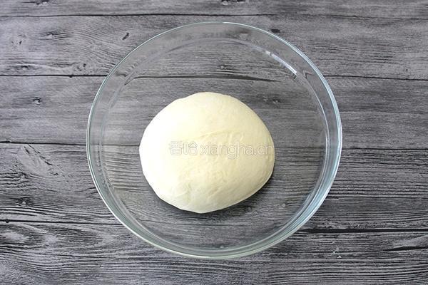 轻盈奶味香浓 卡仕达面包的做法图解3