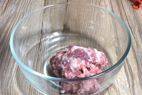莲藕蒸豆腐的做法图解1