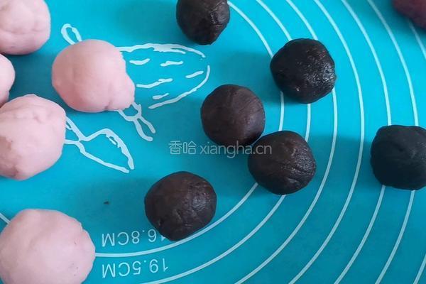 草莓冰皮月饼的做法图解4