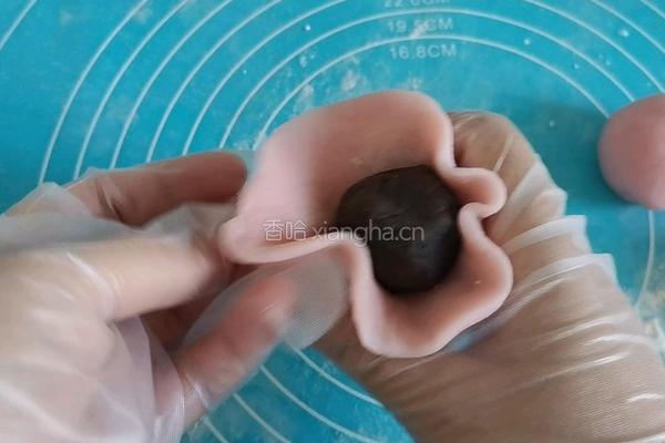 草莓冰皮月饼的做法图解5