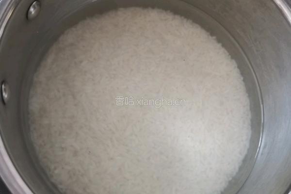 生炒糯米饭的做法图解1
