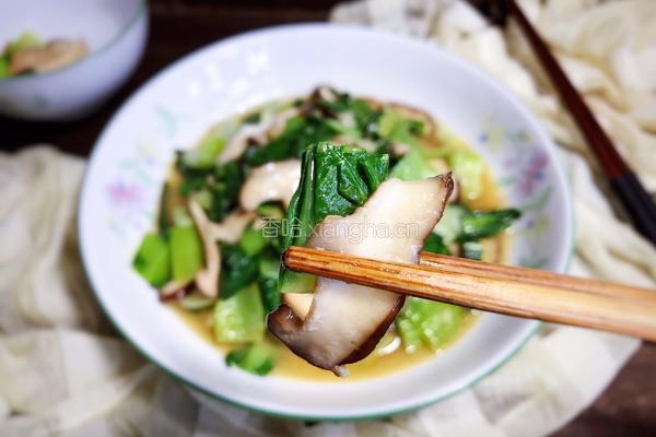 香菇炒小白菜的做法图解11