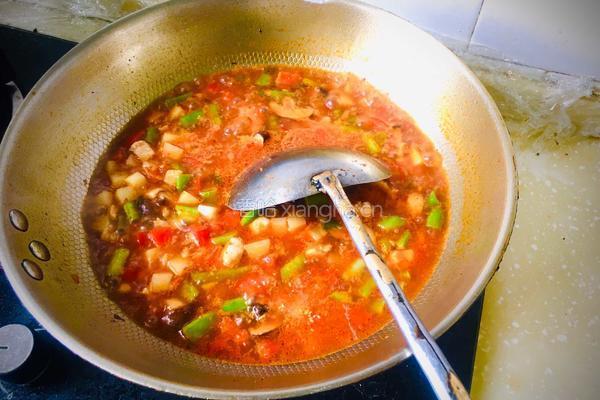 鸡肉香菇土豆丁拌面的做法图解10
