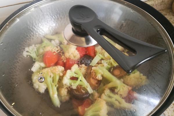 番茄花菇炒花菜的做法图解5