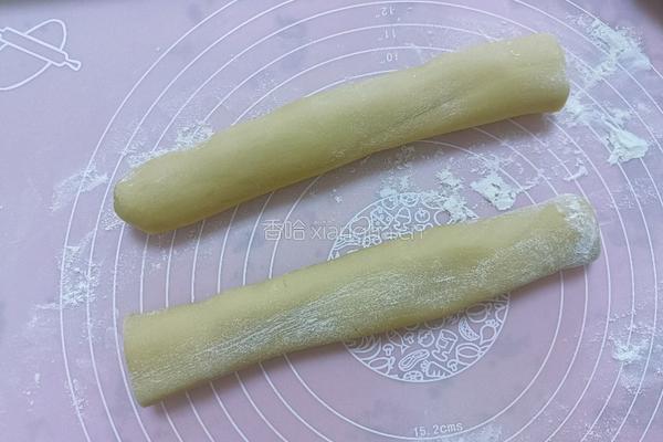蛋黄豆沙月饼的做法图解11