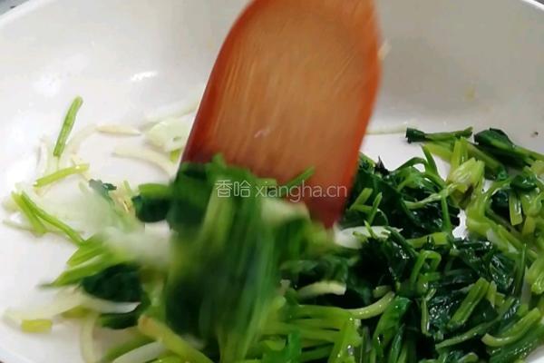 菠菜炒鸡蛋的做法图解7