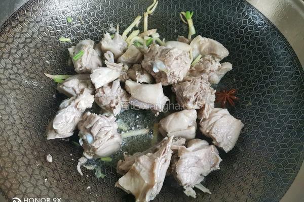 香菇焖鸭块的做法图解7