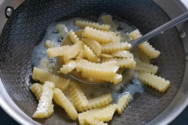 香辣狼牙土豆的做法图解5