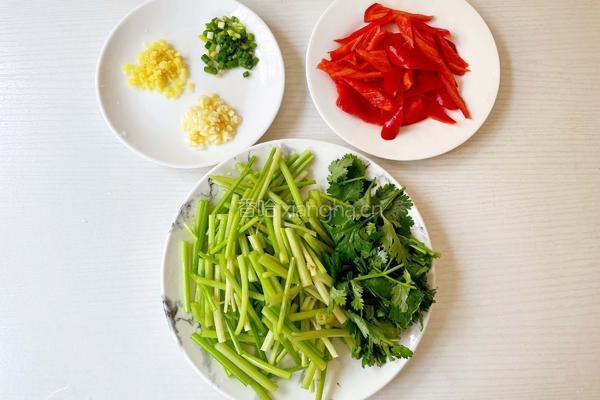 小炒鸡脯肉的做法图解4