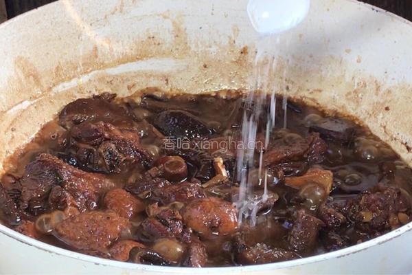 香菇烧鸭肉的做法图解15