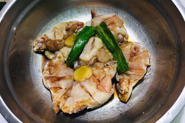 简版烤鸡翅根的做法图解4