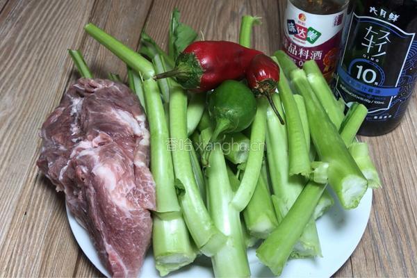 菜心梗炒肉的做法图解1