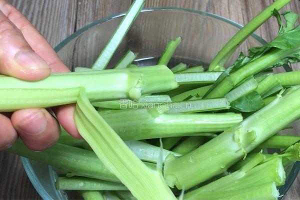 菜心梗炒肉的做法图解9