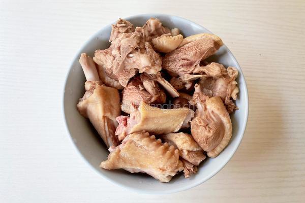 香菇烧鸭肉的做法图解4