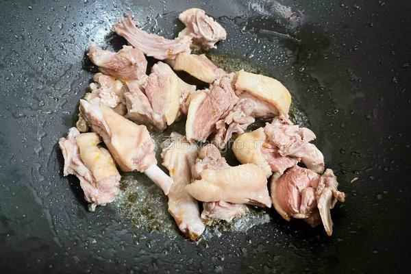 香菇烧鸭肉的做法图解6