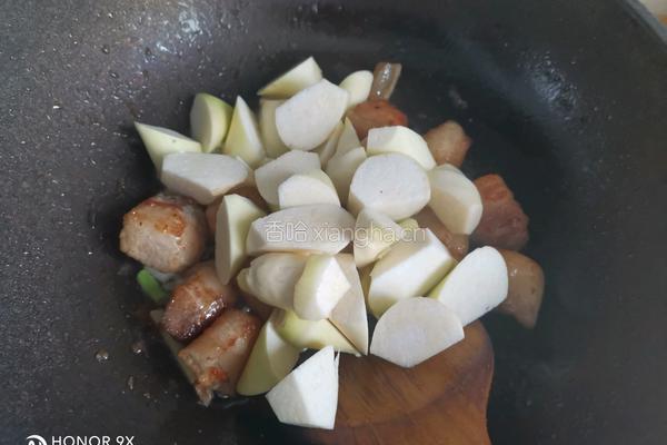 茭白红烧肉的做法图解7