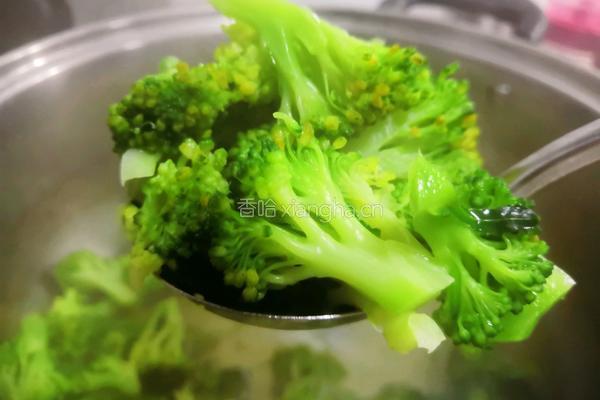 凉拌西兰花的做法图解6