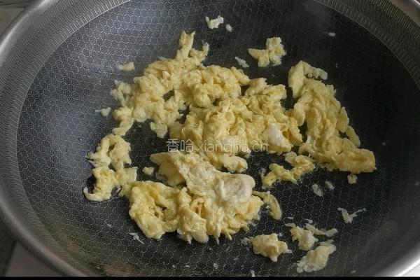 黄瓜火腿炒鸡蛋的做法图解3