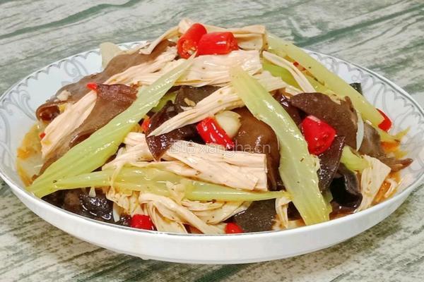 凉拌腐竹西芹的做法图解17