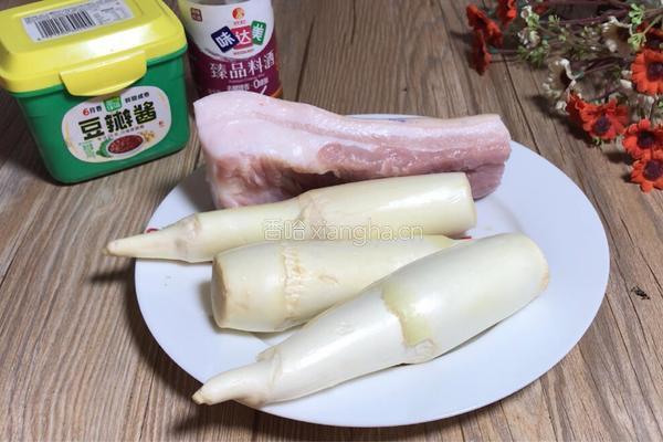 茭白烧肉的做法图解1