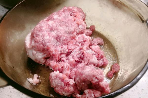 青白萝卜肉馅 锅贴饺的做法图解2