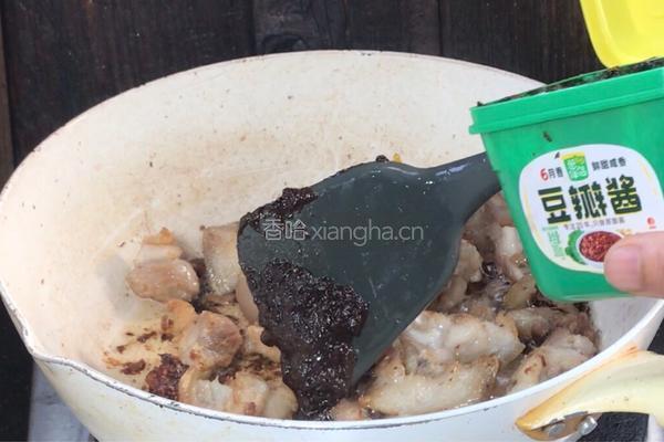 白萝卜炖猪肉的做法图解7
