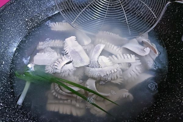 豌豆炒虾腰的做法图解9