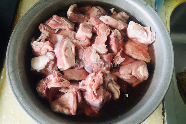家庭版烩羊肉的做法图解1
