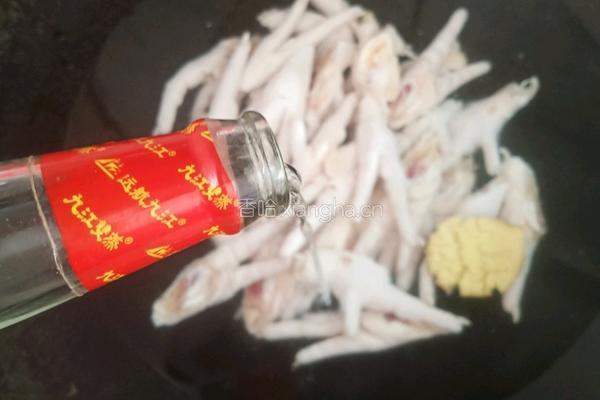 柠檬鸡脚的做法图解1