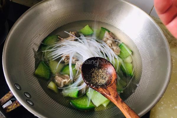 羊肉炖萝卜的做法图解9