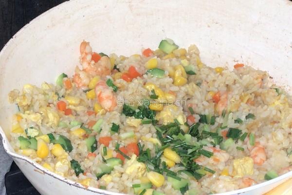 玉米虾仁蛋炒饭的做法图解12