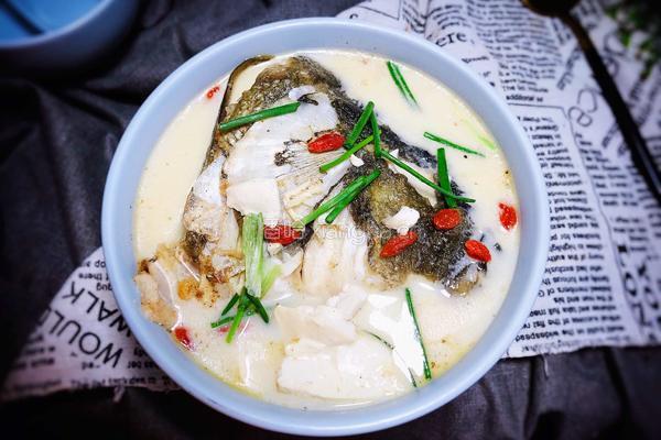 枸杞豆腐鱼头汤的做法图解12