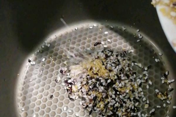 紫薯粥的做法图解2