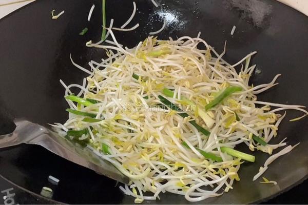 清炒绿豆芽的做法图解4