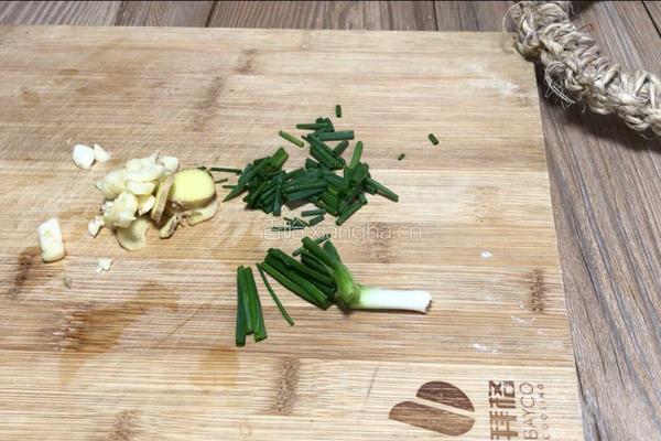 熏肉炒黄瓜的做法图解4