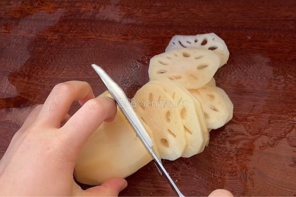 香辣藕丝的做法图解1